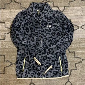 Leopard fleece